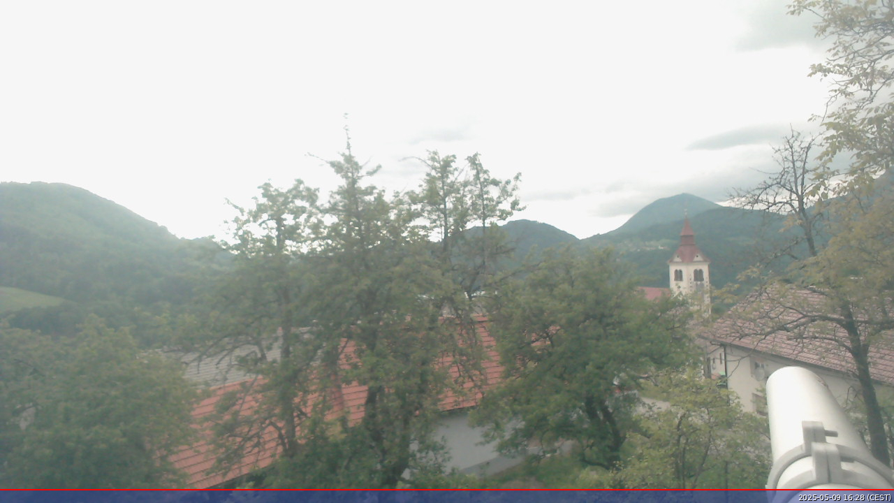 VP Planina pri Cerknem pogled v dolino cerkljansko